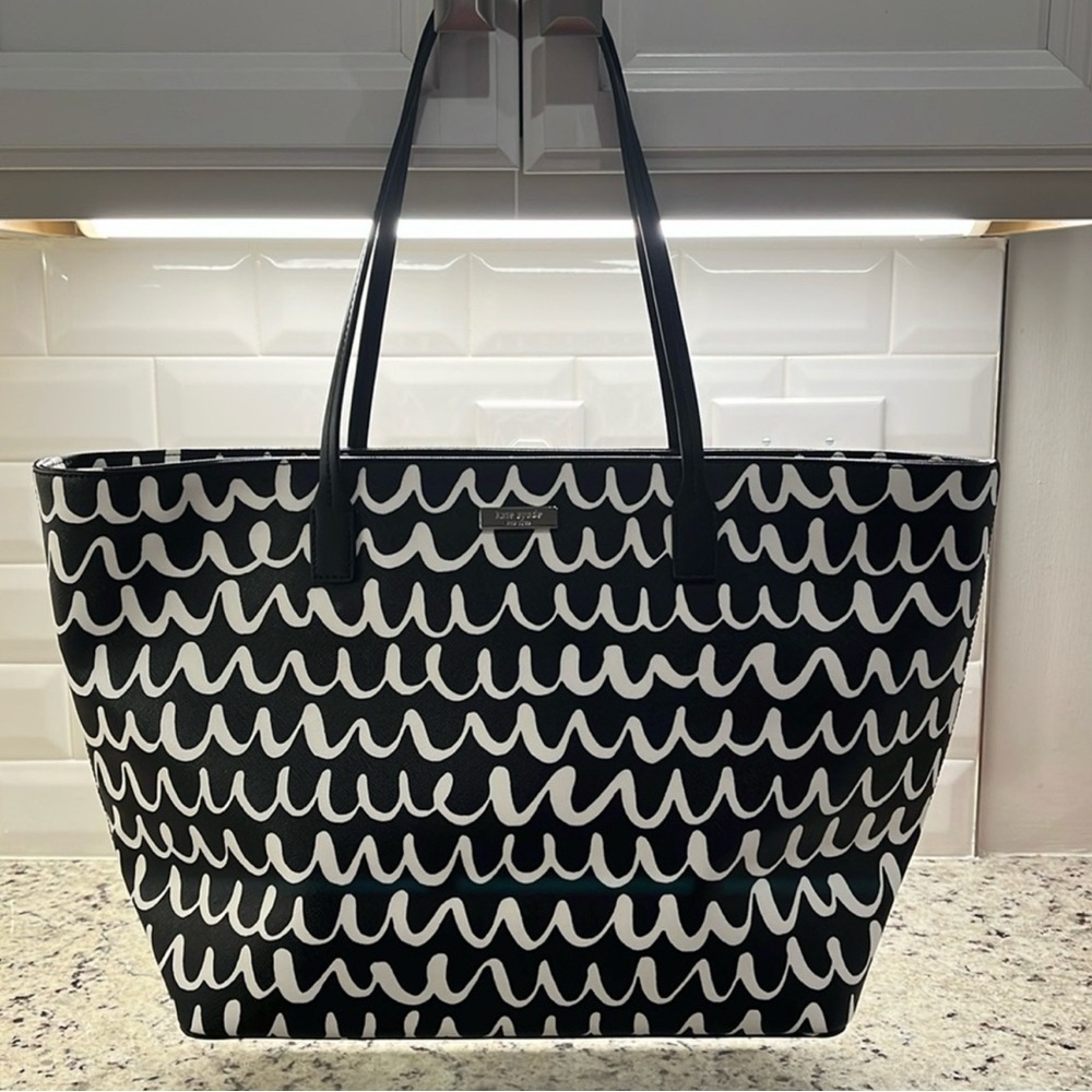Kate Spade Shore Street Margareta Tote - Picture 13 of 15